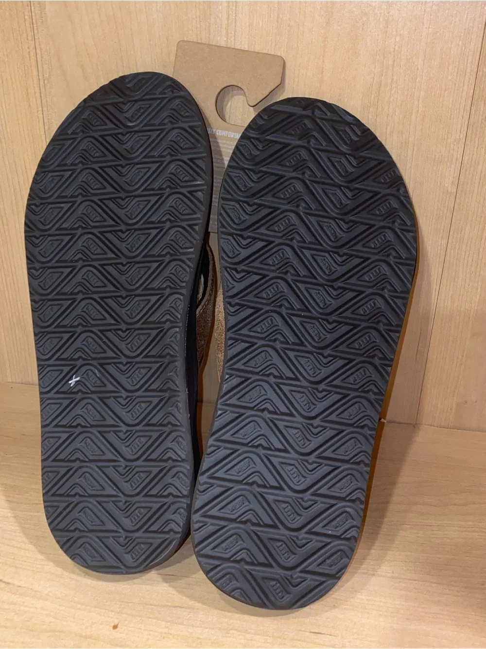 NWT Reef Men’s Phantom LE Brown Leather high arch Flip Flops Size 9